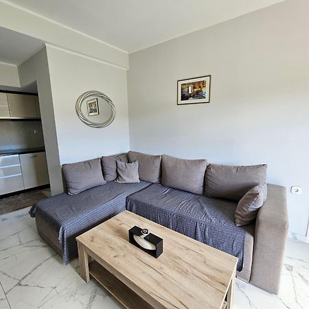 イプソスGrey Luxury Houseアパートメント エクステリア 写真