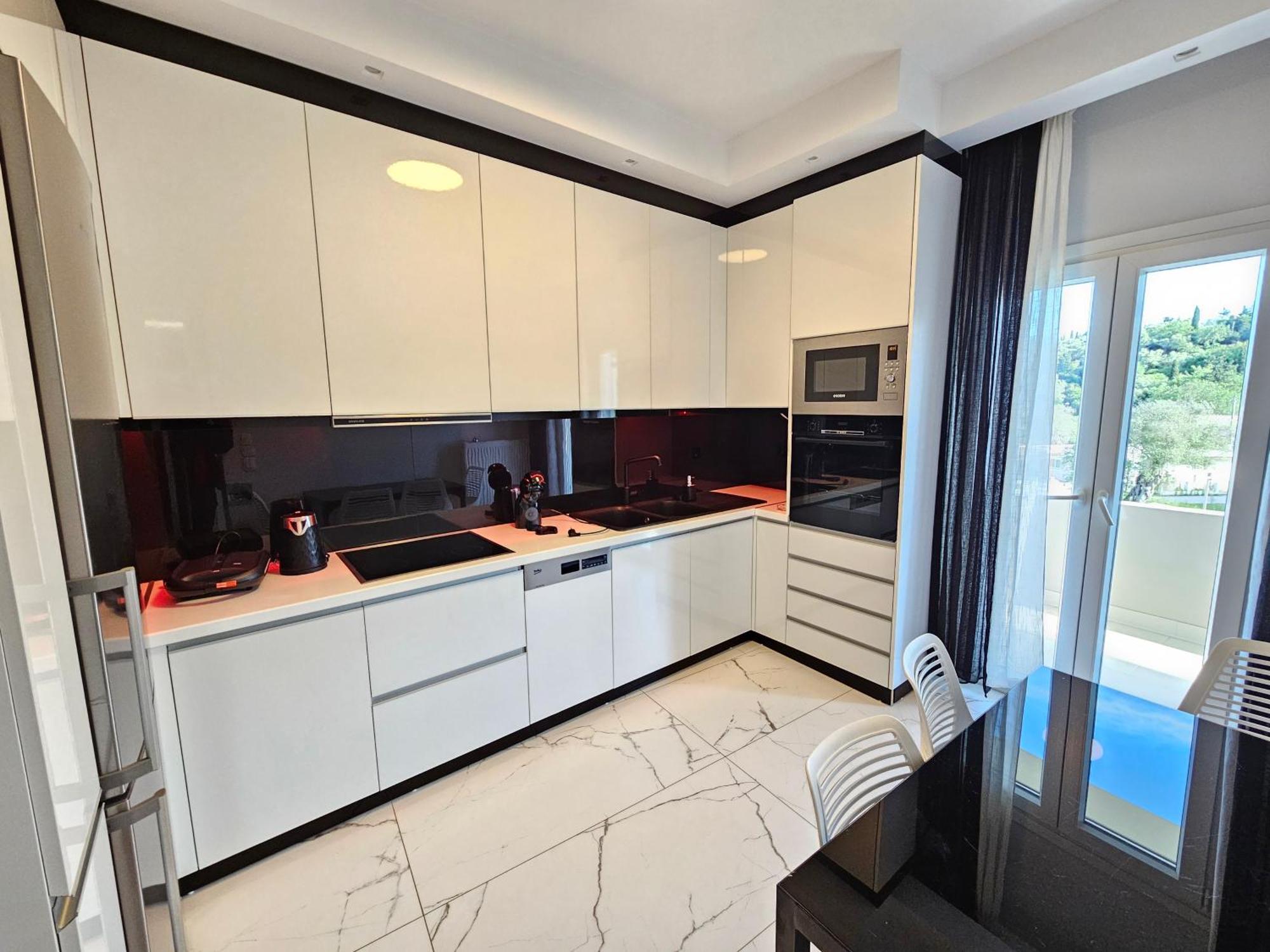 イプソスGrey Luxury Houseアパートメント エクステリア 写真