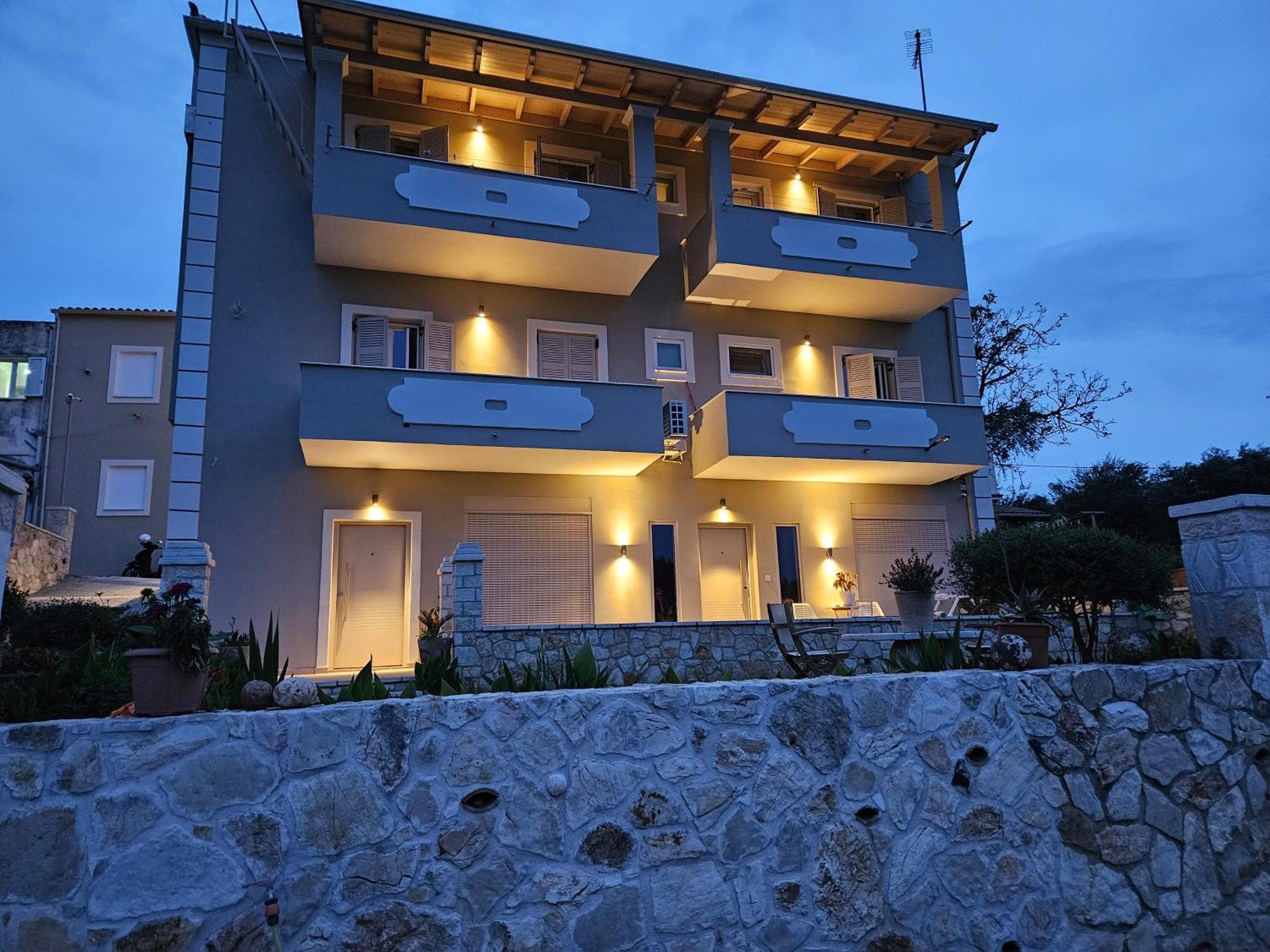 イプソスGrey Luxury Houseアパートメント エクステリア 写真