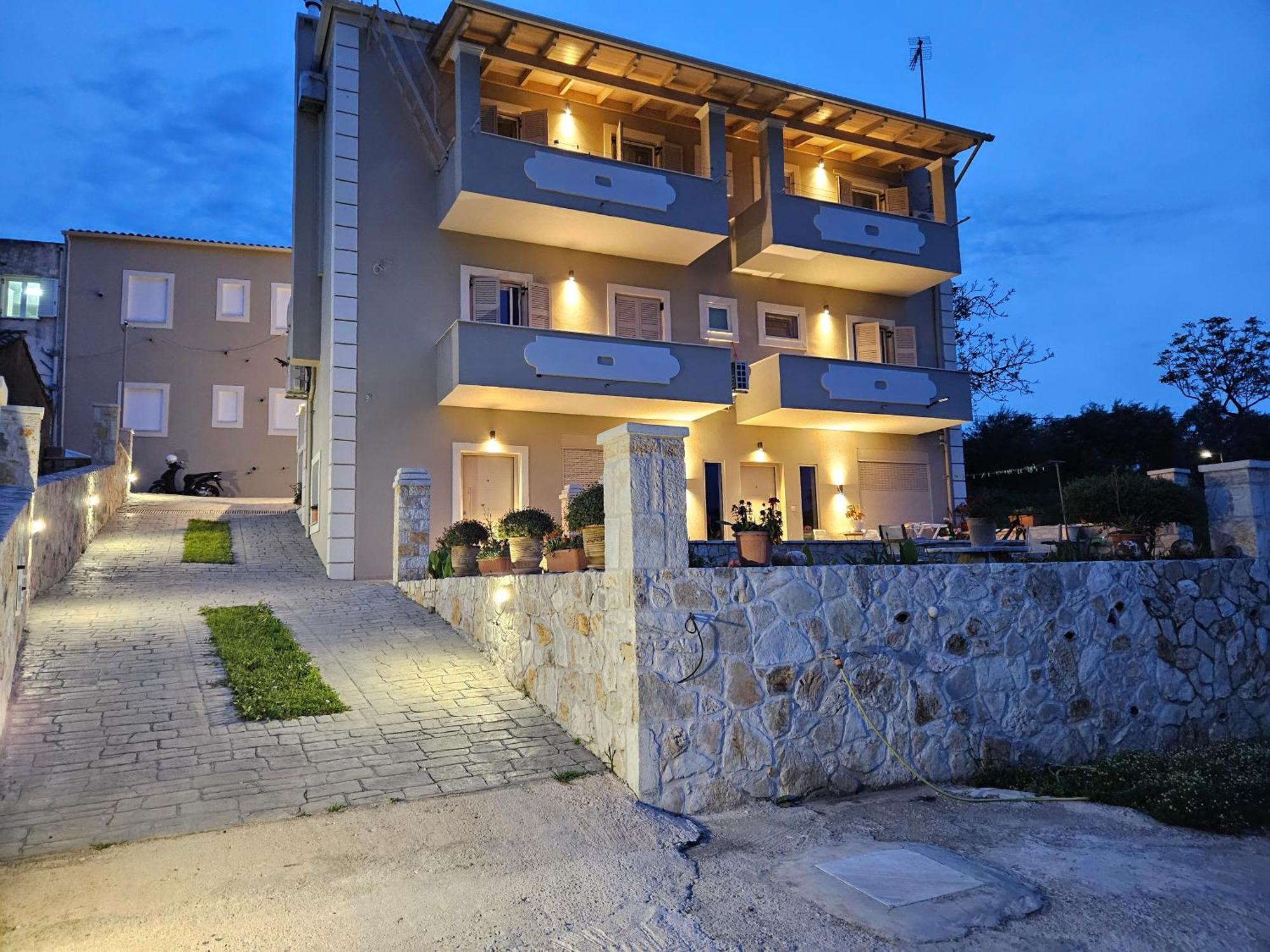 イプソスGrey Luxury Houseアパートメント エクステリア 写真