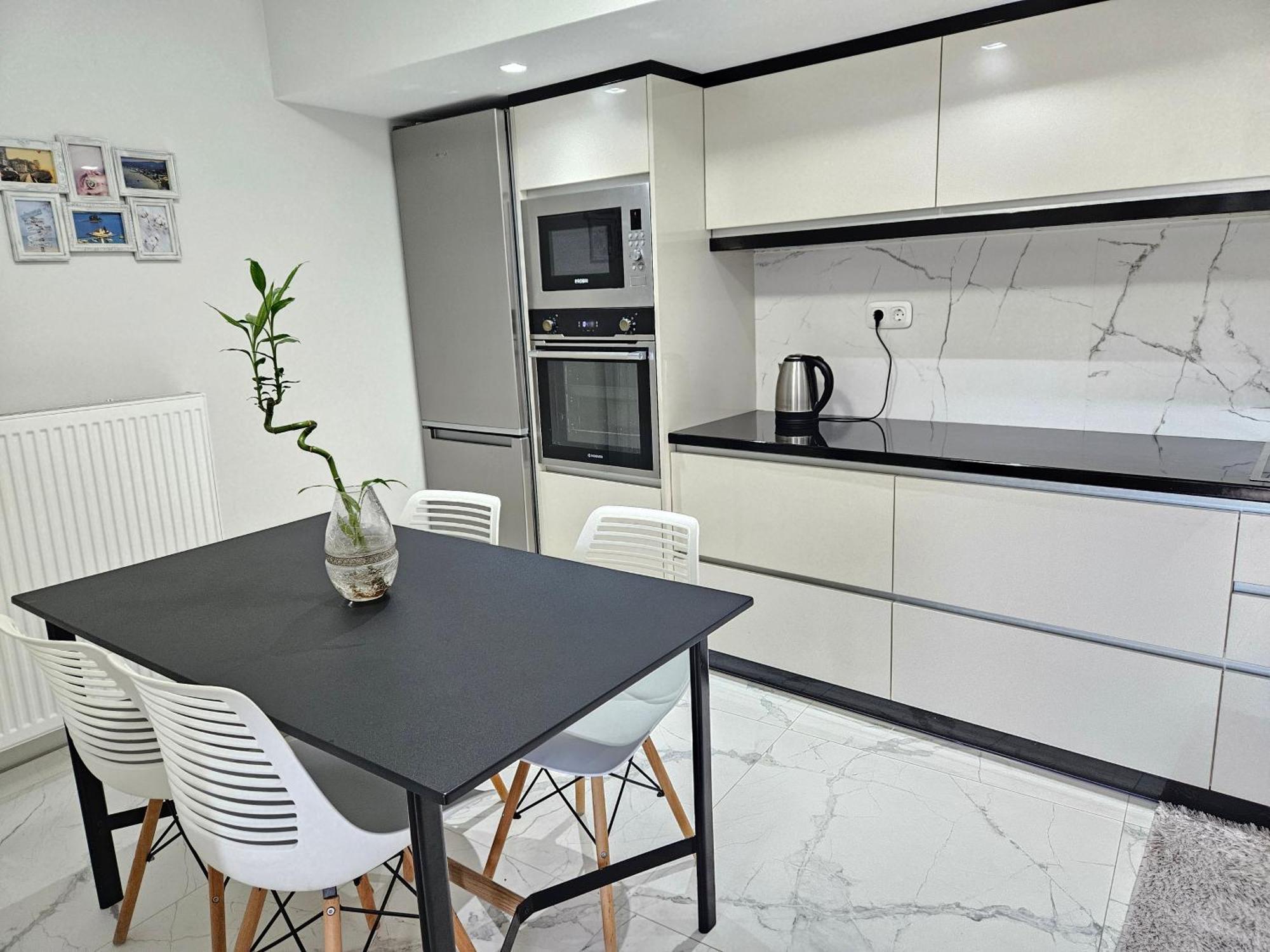 イプソスGrey Luxury Houseアパートメント エクステリア 写真