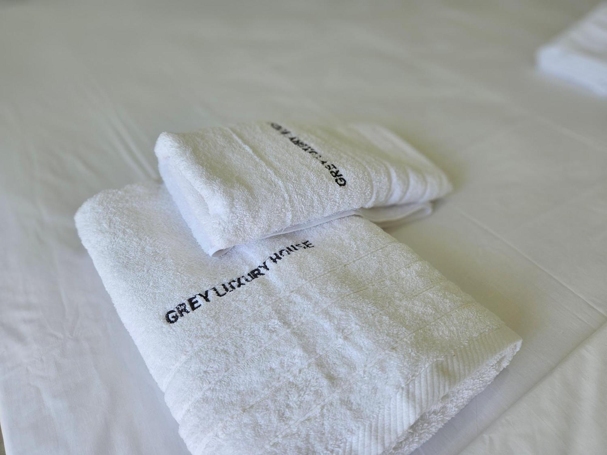 イプソスGrey Luxury Houseアパートメント エクステリア 写真
