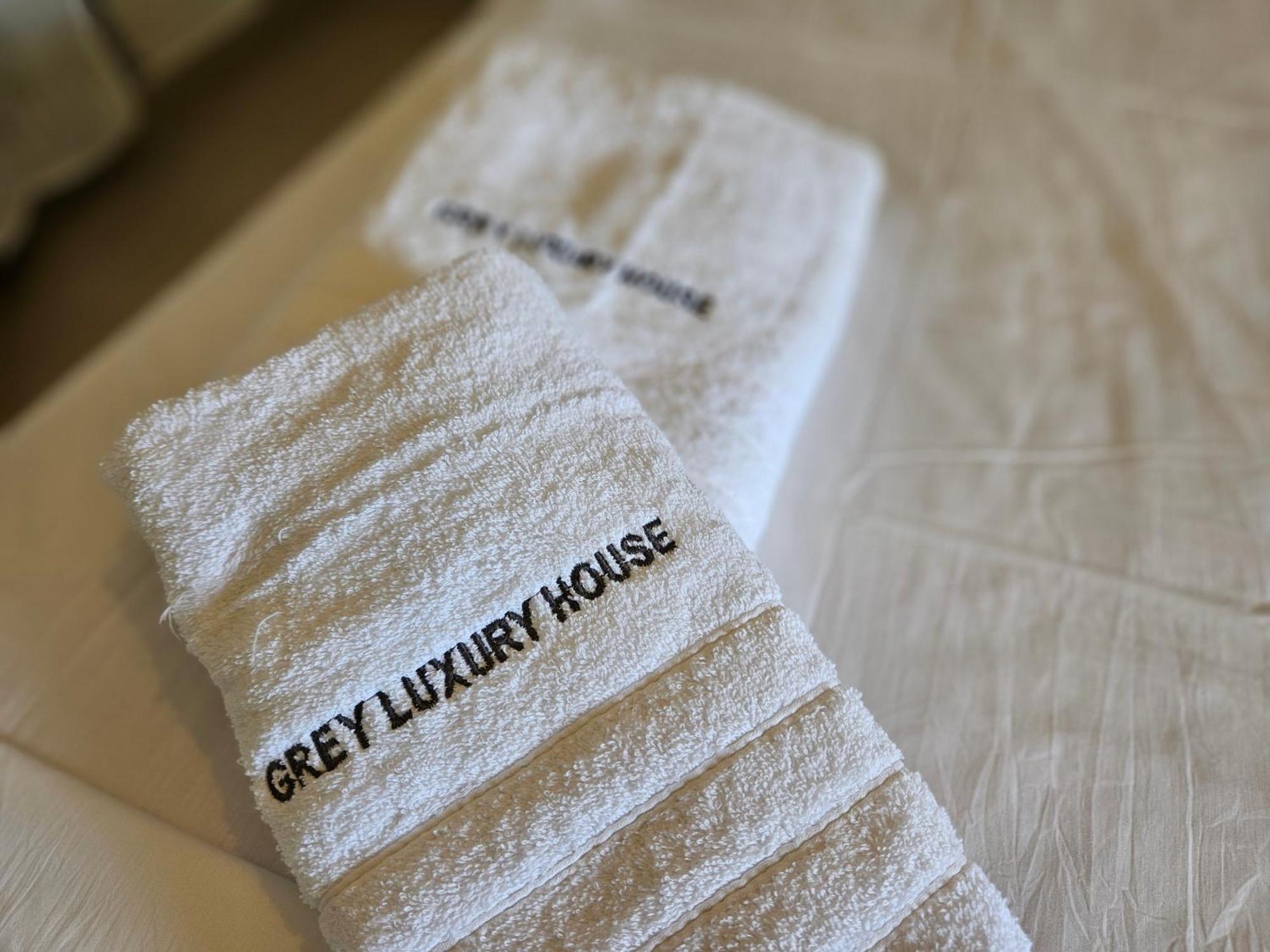 イプソスGrey Luxury Houseアパートメント エクステリア 写真