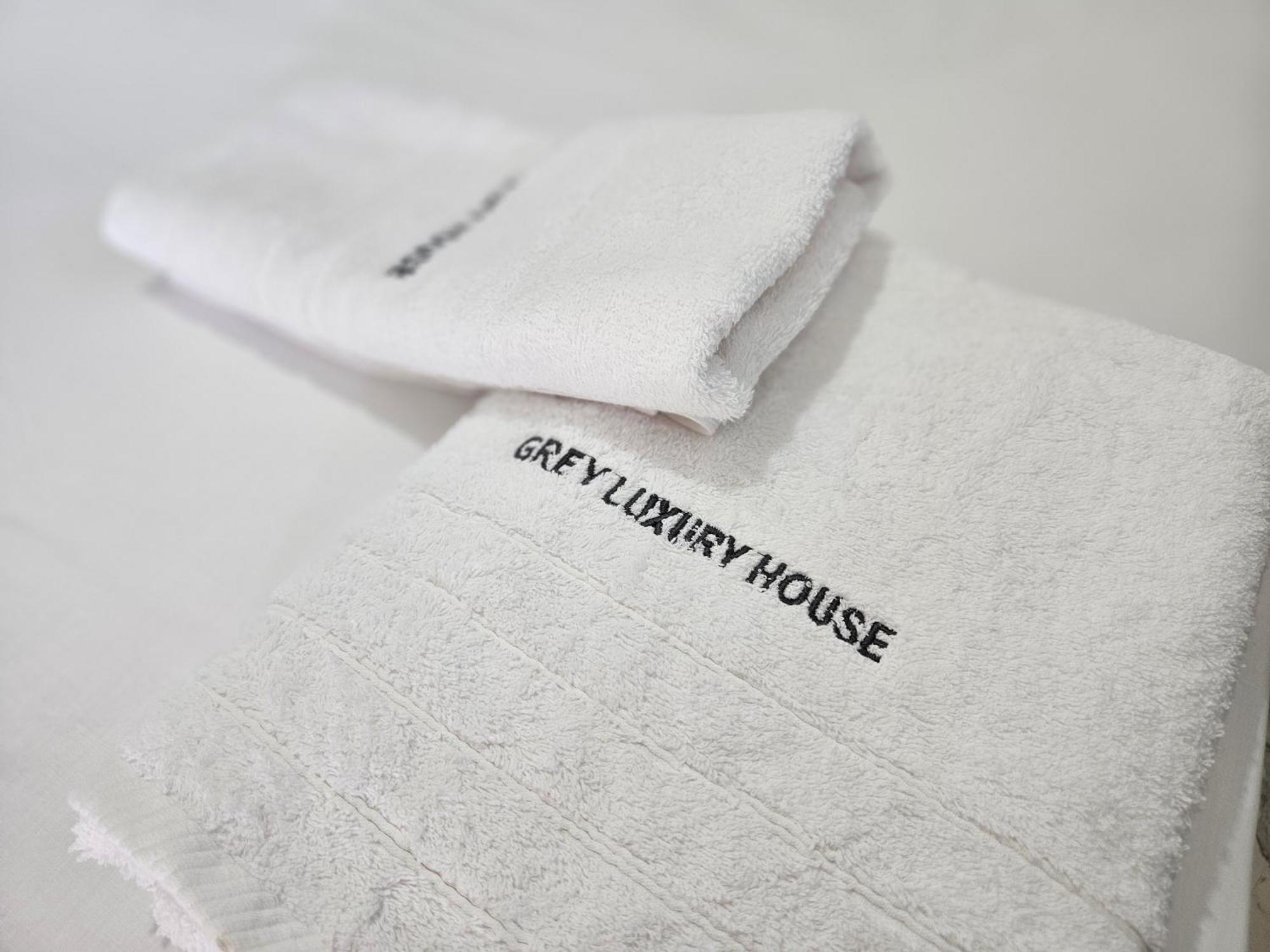 イプソスGrey Luxury Houseアパートメント エクステリア 写真