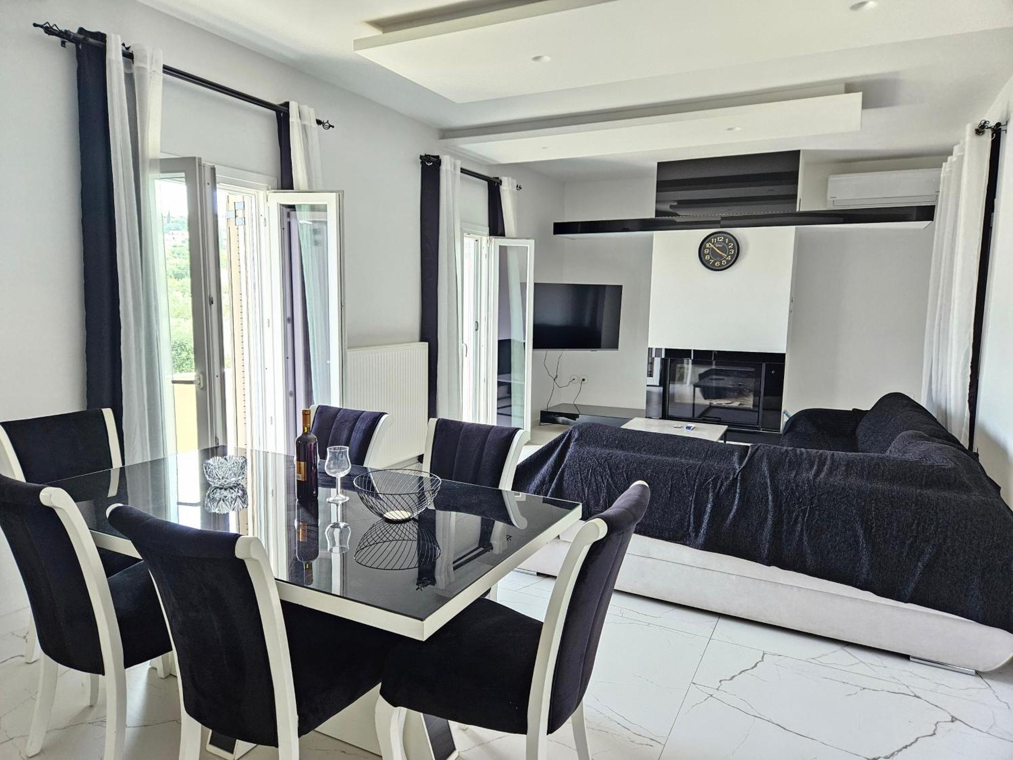 イプソスGrey Luxury Houseアパートメント エクステリア 写真