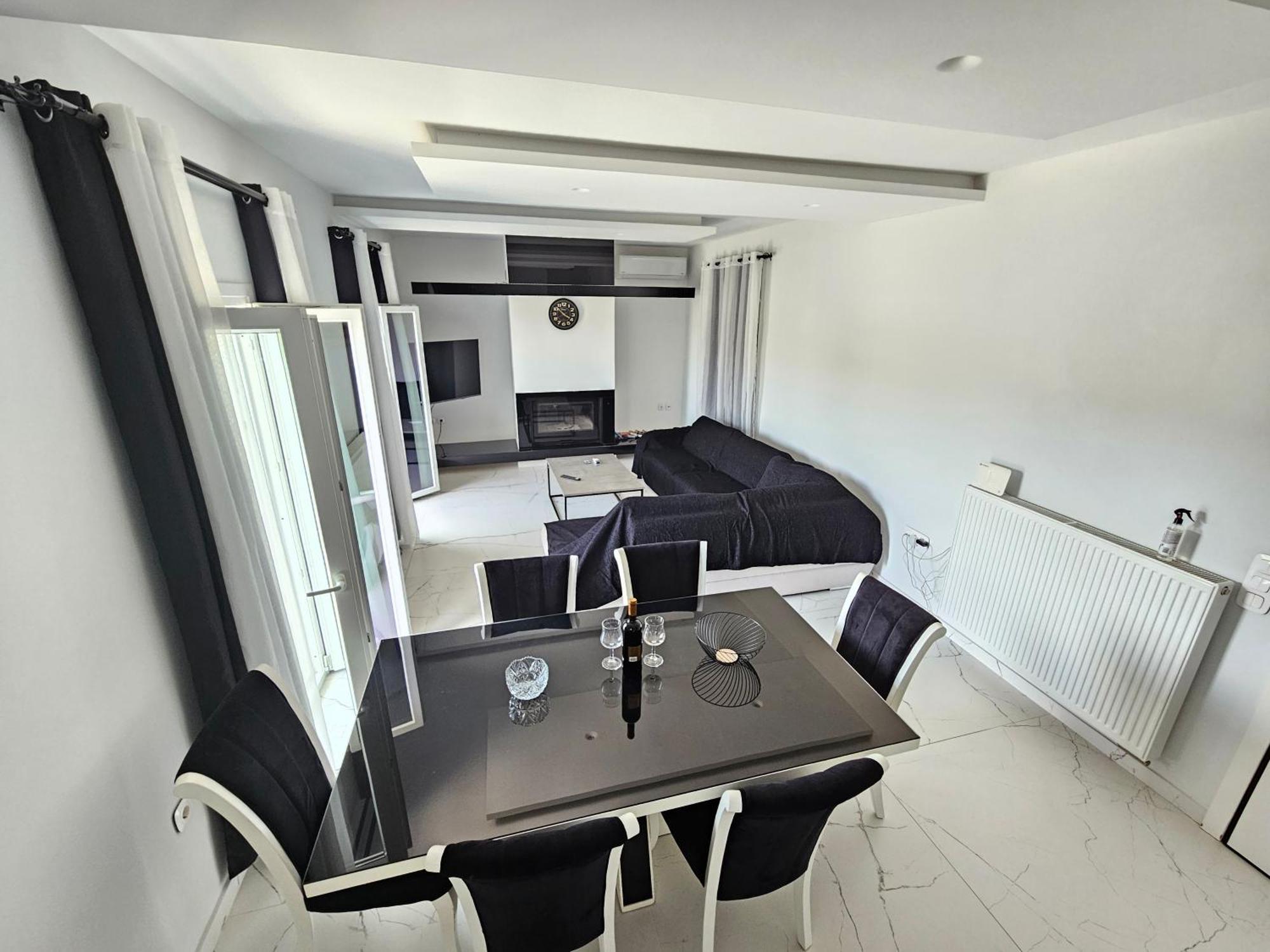 イプソスGrey Luxury Houseアパートメント エクステリア 写真